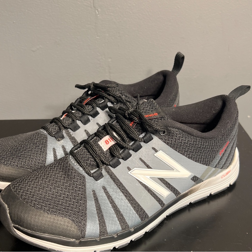 New Balance 811 Fantom Tape Cush cross training shoes women’s sz 8